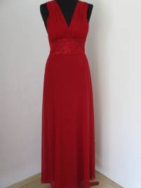 rotes Abendkleid Schulter